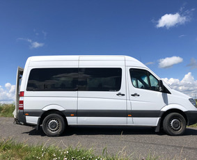 Nuo 1 iki 46 keleivių - Jums tinkamiausiu automobiliu, už teisingą kainą nuvešime nuo Vilniaus iki Klaipėdos ar kitais maršrutais.
Saugumo sumetimais prašome dėvėti kaukes. :)