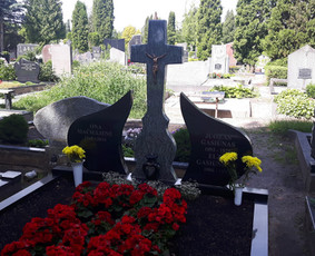 Paminklai, antkapiai, granito plokštės kapo dengimui . / Anicetas Senulis / Darbų pavyzdys ID 245971
