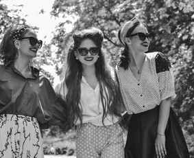 Tai paslauga, kurioje grupė profesionalų (stilistė, visažistė ir fotografas) siūlys savo idėjas bei padės įgyvendinti Jūsų norus.