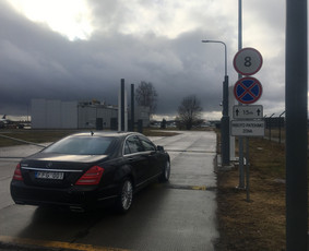 Patirtis pasitinkant keleivius Oro uostų vip zonose. #vip #kaunas #airport #mb #mercedes #starclass