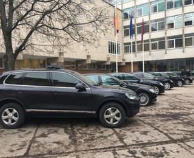 2017.03.09-10 Tarptautinis Europos prezidentų susitikimas Kaune

#prezidentai #transportas #palyda #auksciausia #klase #vip #kaunas #airport #suvairuotoju #nuoma #automobilio #mb #mercedes #starcl...