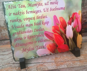 Foto akmens kaina 15 eurų, siuntimas registruotu paštu 2 eurai, omniva paštomatu 4,50