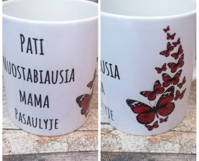 Puodelio kaina 5 eurai, siuntimas registruotu paštu 2 eurai, omniva paštomatu 4,50