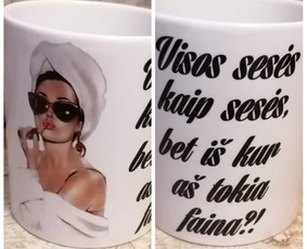 Puodelio kaina 5 eurai, siuntimas registruotu paštu 2 eurai, omniva paštomatu 4,50