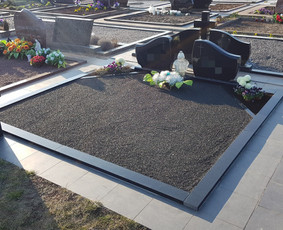 Kapavietės dekoravimas skalda.