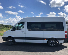 Jums reikalingu metu nuvešime Jus į Vilniaus ar Kauno oro uostą, parinkdami Jums tinkamiausią transportą, atsižvelgiant į keleivių skaičių bei bagažo kiekį, taip galėdami pasiūlyti teisingą kainą.
