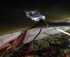 Tralas fiskaras traliukas Tech pagalba kelyje - Pagalba užklimpus automobiliui - 1 Pagalba užklimpus automobiliui - Tralas fiskaras traliukas Tech pagalba kelyje - 1
