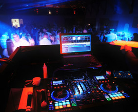 Dj paslaugos, renginių įgarsinimas bei apšvietimas. / DJ Pramogos / Darbų pavyzdys ID 1358463