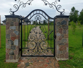 Kalvystės Meistrai - Kiemo vartai, gamyba - 1 Kiemo vartai, gamyba - Kalvystės Meistrai - 1