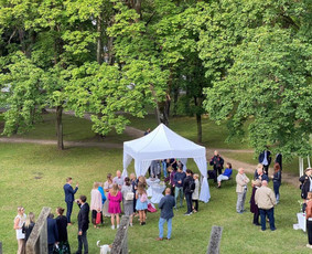 "Saldus Taip" šampano-vaišių staliukai / Saldus Taip / Darbų pavyzdys ID 1396907