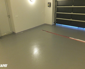 Užbarstoma epoksidinė danga garažui MAPECOAT UNIVERSAL: http://www.mapei.com/public/NO/products/6734-mapecoatuniversal-lt.pdf. Privacios patalpos