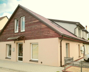 Daugiabučio namo rekonstrukcija  - apjungiant kelis butus ir pristatant laiptinę.