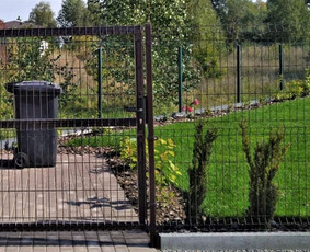 Betoninės tvoros - Tvorų, vartų, vartelių bei terasų montavimas - 4