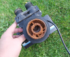 Viskas vandens filtravimui: vandens filtrai ir servisas - Vandens nugeležinimo filtrų remontas - 2 Vandens nugeležinimo filtrų remontas - Viskas vandens filtravimui: vandens filtrai ir servisas - 2