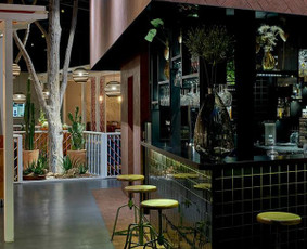 ULTRATOP LOFT cementinė dekoratyvinė grindų danga. Restoranas "Guacamole", PC "Panorama", Vilnius.
http://www.velvemst.lt/uploads/Brochure_Ultratop_Loft_LT_web.pdf
