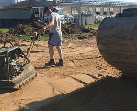 Trinkelių klojimas. Betonavimas ir kiti aplinkos darbai. / UAB "Industrinė statyba" / Darbų pavyzdys ID 1506719