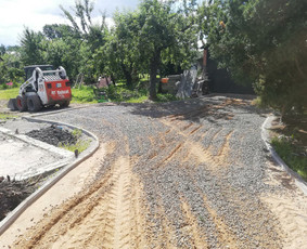Bobcat ir ekskavatoriaus paslaugos - Sklypo lyginimas, formavimas - 1 Sklypo lyginimas, formavimas - Bobcat ir ekskavatoriaus paslaugos - 1