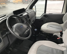 Krovininiai mikroautobusai - Keleivinių ir bortinių - krovininių mikroautobusų nuoma - 4