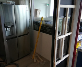 Durų montavimas - Plytelės , dažymas. - 4