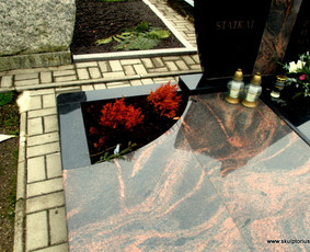 Granito plok&scaron;tės kapams, dengimas - Raidžių kalimas , paminklai, akmens plok&scaron;tės, kapu prieziura - 3