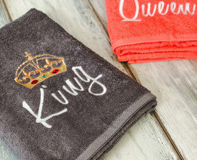 Personalizuotos, siuvinėtos dovanos, logotipų siuvinėjimas - Siuvinėtų dovanų gamyba - 3 Siuvinėtų dovanų gamyba - Personalizuotos, siuvinėtos dovanos, logotipų siuvinėjimas - 3