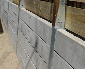 Kiemo vartų ir tvorų įrengimas, automatikų remontas - Tvoros pamatai, betonavimas - 2 Tvoros pamatai, betonavimas - Kiemo vartų ir tvorų įrengimas, automatikų remontas - 2