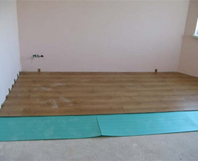 Grindū klojimas, - Laminato klojimas - 4 Laminato klojimas - Grindū klojimas, - 4