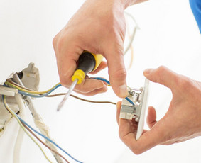 Smulkūs elektros darbai - Meistras į namus. Smulkūs namų ūkio darbai, paslaugos. - 1