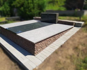 Pigios kapų plokštės