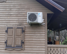 Šilumos siurblio Daikin Stylish 3,2 kW oras-oras instaliacija