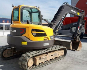 Betono siurblio 29m ir Betonvežio nuoma - Ekskavatoriaus nuoma - 1 Ekskavatoriaus nuoma - Betono siurblio 29m ir Betonvežio nuoma - 1