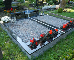 Paminklai, kapaviečių uždengimo plokštės, tvorelės - Paminklų gamyba - 3 Paminklų gamyba - Paminklai, kapaviečių uždengimo plokštės, tvorelės - 3