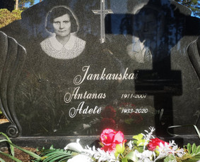 Raidžių kalimas ant paminklo kapinėse / Raidžių kalimas ant paminklo / Darbų pavyzdys ID 1715601
