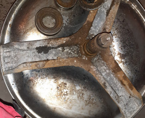 Senos technikos restauracija, guolių keitimas, ašies keitimas...