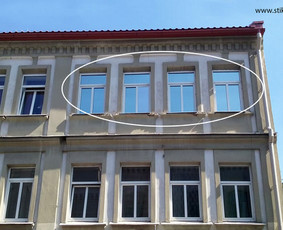Privatumas Vilniaus senamiestyje.
Veidrodinė silver plėvelė.