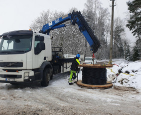 Sunkvežimio su manipuliatoriumi nuoma (fiskaro nuoma) kranas - Smulkių krovinių pervežimas Lietuvoje - 1 Smulkių krovinių pervežimas Lietuvoje - Sunkvežimio su manipuliatoriumi nuoma (fiskaro nuoma) kranas - 1