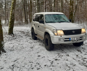 4x4 pagalba užklimpus purve, smėlyje ar sniege.