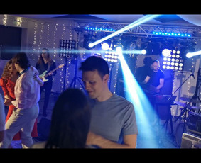 Dj paslaugos, renginių įgarsinimas bei apšvietimas. / DJ Pramogos / Darbų pavyzdys ID 1752479