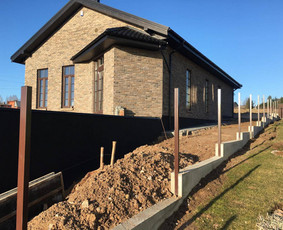Visų tipų tvoros ir vartai. Projektavimas, gamyba-montavimas - Tvoros pamatai, betonavimas - 2 Tvoros pamatai, betonavimas - Visų tipų tvoros ir vartai. Projektavimas, gamyba-montavimas - 2