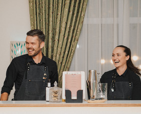 M2-bar mobilus kokteilių baras - Mobilus kokteilių baras vakarėlyje - 1 Mobilus kokteilių baras vakarėlyje - M2-bar mobilus kokteilių baras - 1