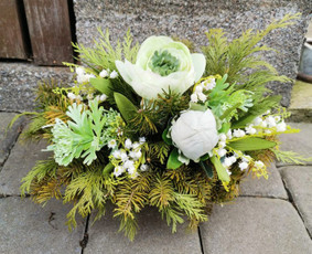 Kapų tvarkymas, priežiūra, dekoravimas Panevėžio apskrityje - Kapų apželdinimas - 1 Kapų apželdinimas - Kapų tvarkymas, priežiūra, dekoravimas Panevėžio apskrityje - 1