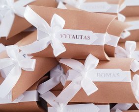 Stalo vardo kortelės, dovanėlės svečiams su laimės sausainiu / Laimės sausainiai - Fortune cookies / Darbų pavyzdys ID 1802261