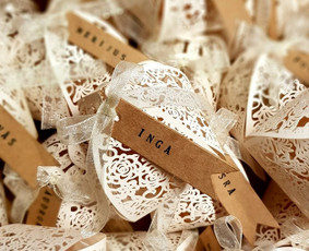 Stalo kortelių gamyba - Stalo vardo kortelės, dovanėlės svečiams su laimės sausainiu - 4