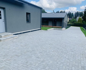 Apželdinimas Vejos įrengimas Trinkelių klojimas gerbūvio - Laiptai iš trinkelių - 2 Laiptai iš trinkelių - Apželdinimas Vejos įrengimas Trinkelių klojimas gerbūvio - 2