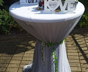 Šampano staliukas po ceremonijos