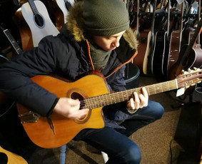 Gitaros pamokos - Gitaros, pianino pamokos - 2