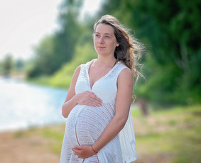 nėščiosios fotosesija gamtoje aistes fotografija