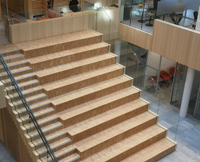 Stiklo , aliuminio ir nerūdijančio plieno sistemos - Laiptų turėklai - 3 Laiptų turėklai - Stiklo , aliuminio ir nerūdijančio plieno sistemos - 3