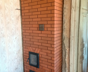 Siaurų pilnavidurių keraminių plytų šildymo krosnis