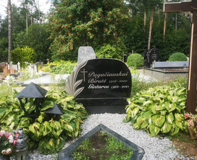 Raidžių kalimas ant paminklo kapinėse / Raidžių kalimas ant paminklo / Darbų pavyzdys ID 1892419